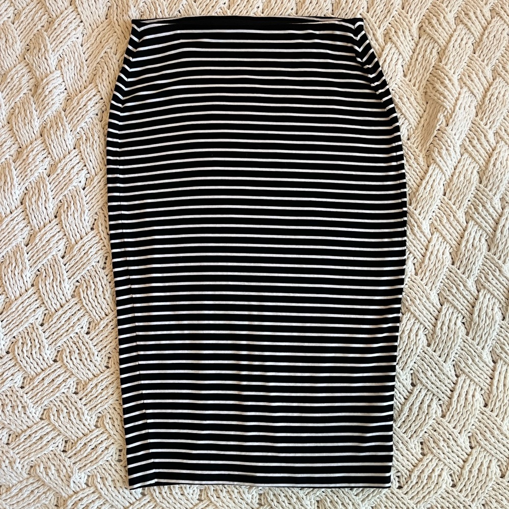 Old Navy Pencil Midi size Medium